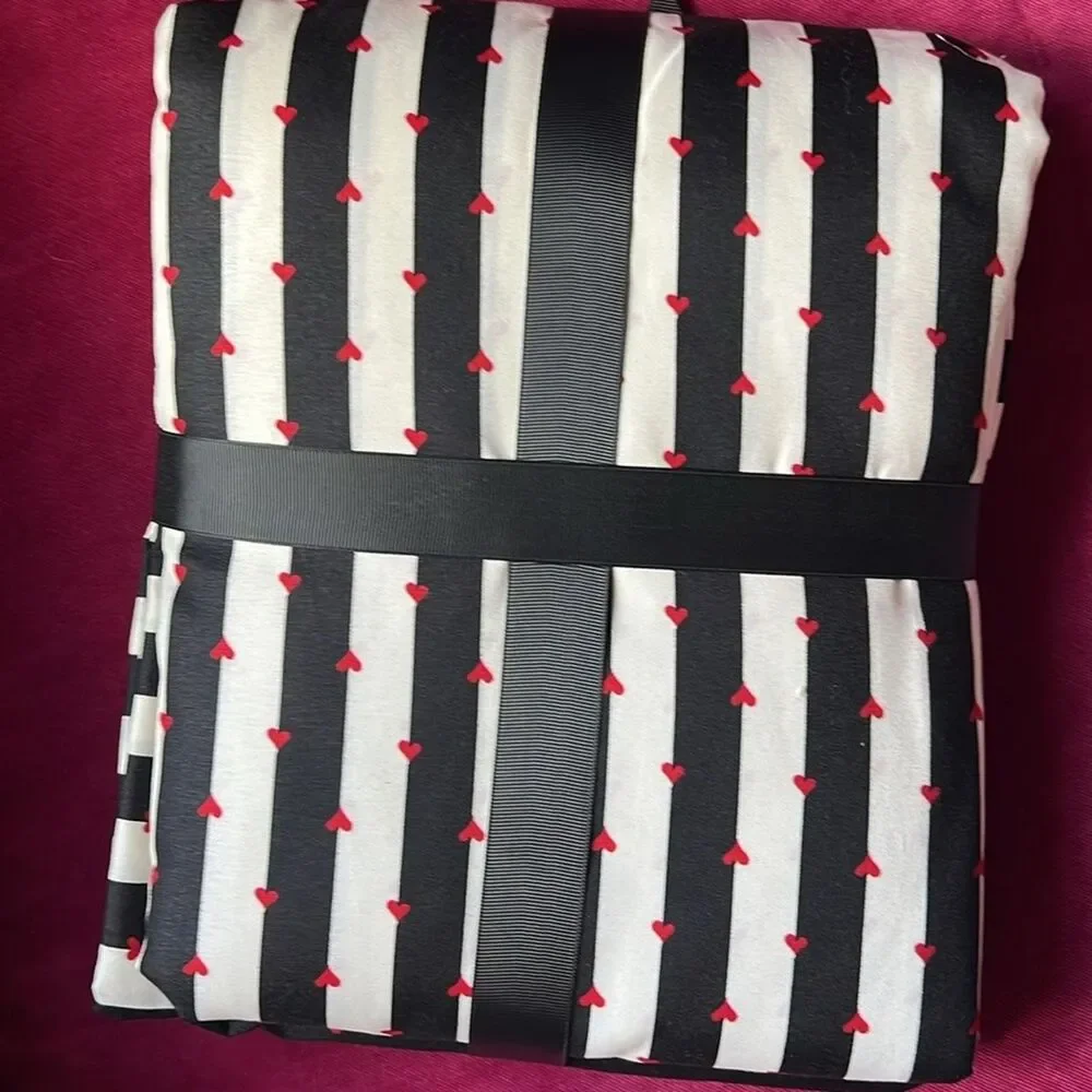 🆕 Betsey Johnson Black White Stripe Duvet QUEEN SET  Cover Pillow Cases NIP